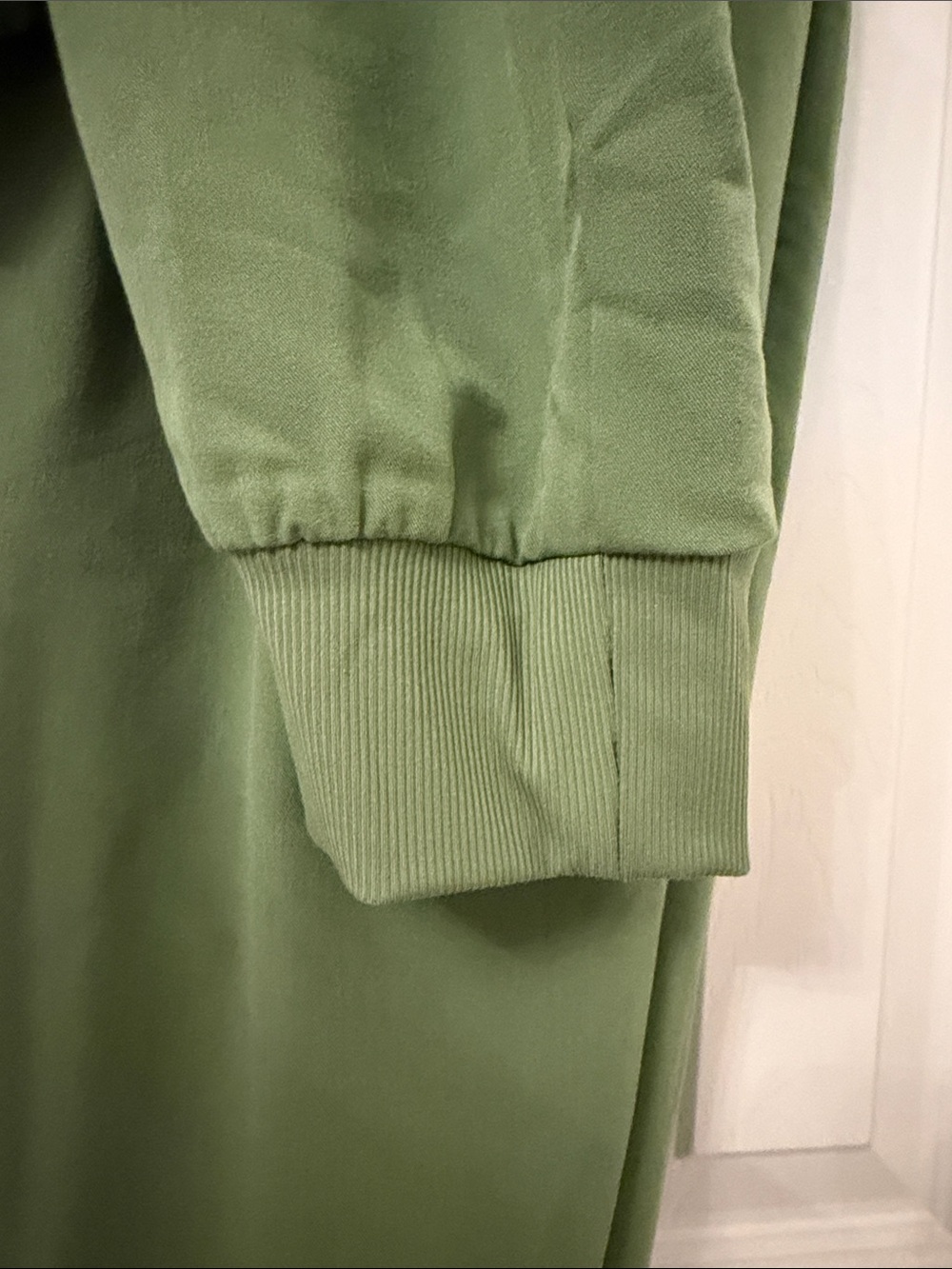 NWT Figs Zamora High Waisted Sage Green Scrub Pants Joggers - Picture 5 of 12